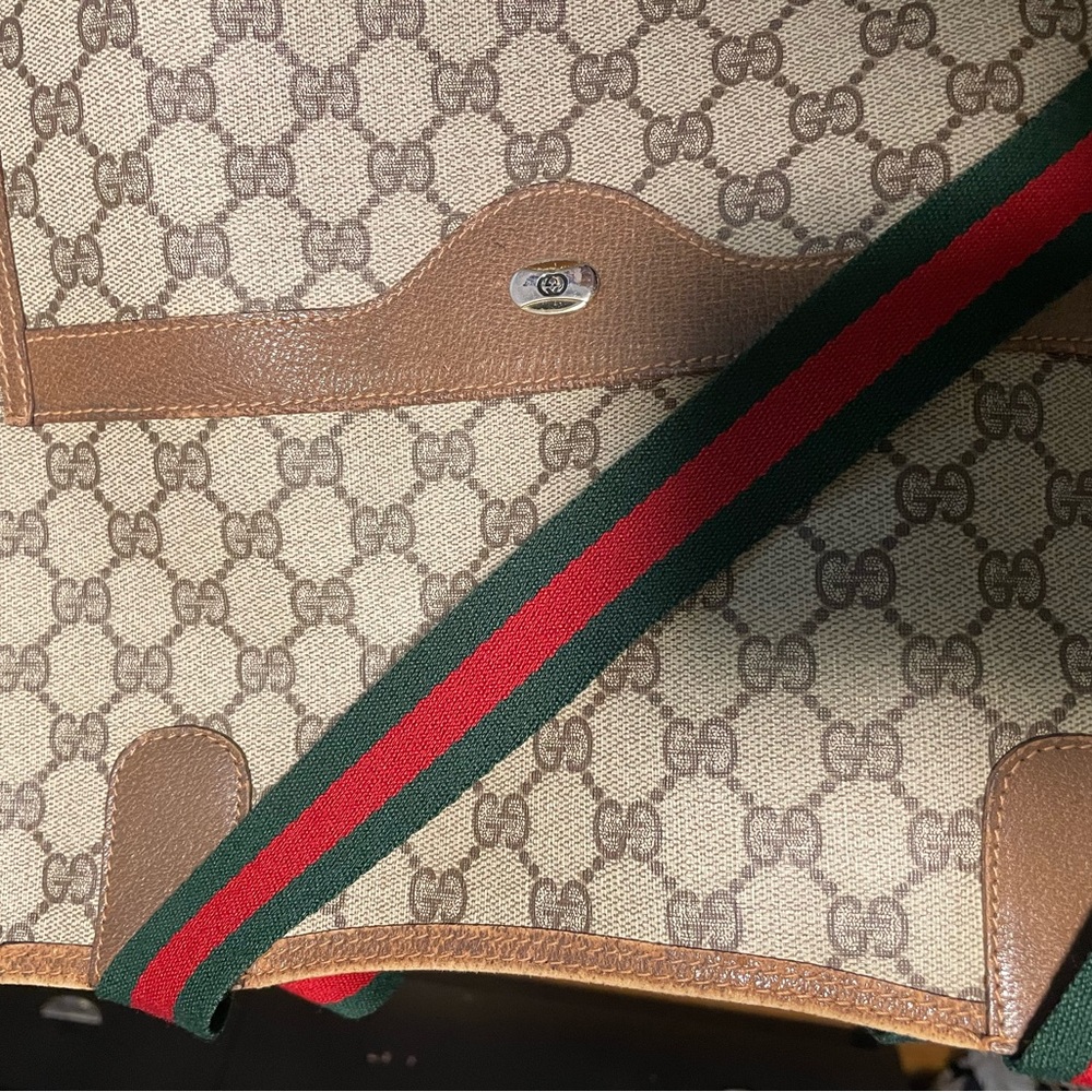 Gucci Beige and Brown Tote Bag with Red and Green Straps - Picture 16 of 16